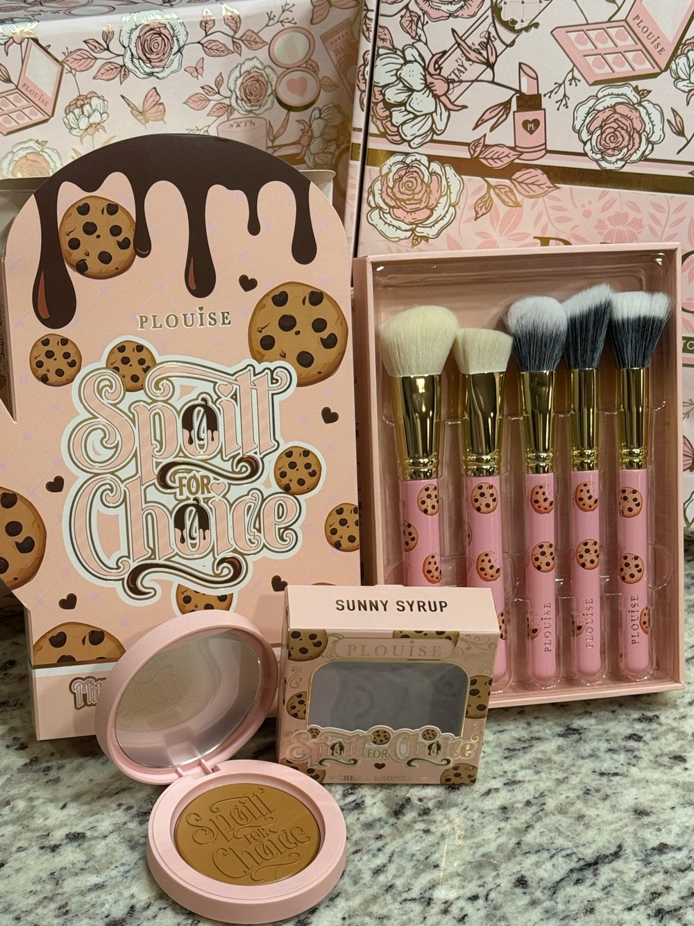 Spoilt For Choice Bronzer & Brush Set - Pink & Brown Packaging. New in Box